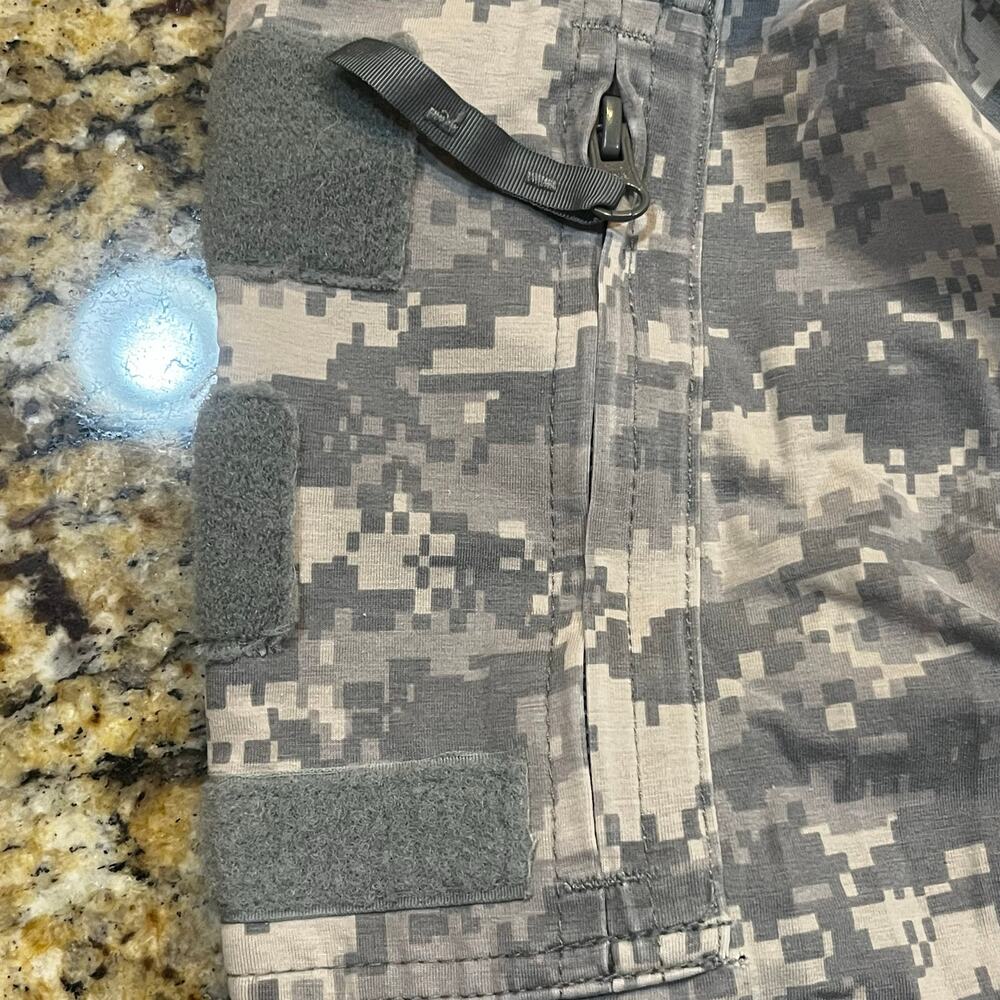 U.S. Army Massif Combat Shirt ACU Digital Camo Men’s M Zipper Pockets - Picture 3 of 8